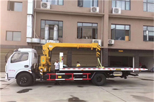 芦山附近汽车轮胎更换