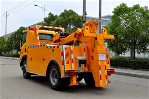 芦山高速路拖车费